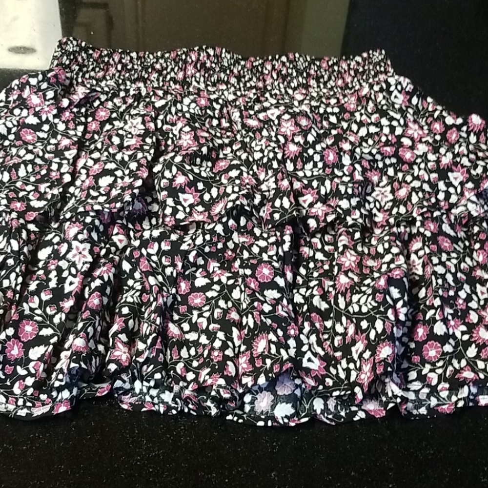 Tiered Ruffled Skirt - Picture 4 of 7